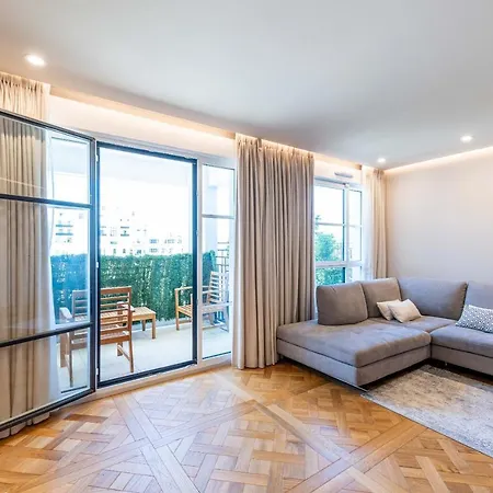Prestige By Plaza شقة