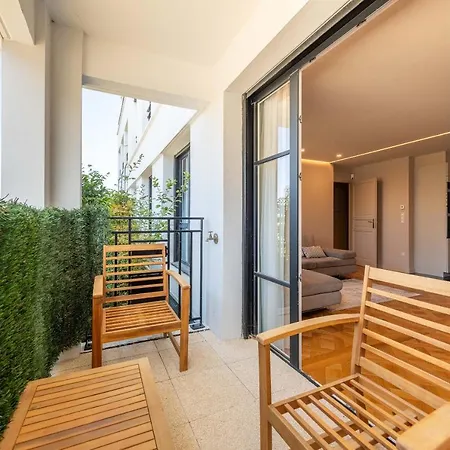 Prestige By Plaza